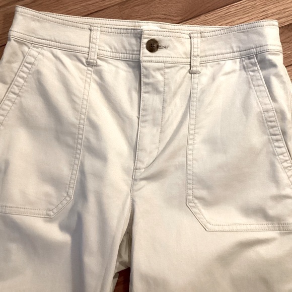 NWT GAP UTILITY POCKET KHAKI GIRLFRIEND FIT PANTS - SLIM HIPS TAPERED LEG - Picture 6 of 15